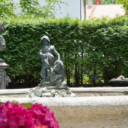 Wohnen Am Fusse Der Burg Apartamento *