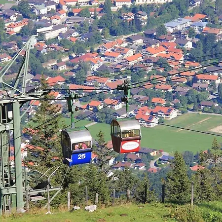 Wohnen Am Fusse Der Burg *